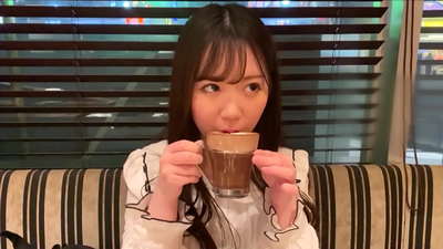 Sie ist eine Freundin, die dem gleichen Club an der Universität angehörte, und sie ist das attraktivste Mädchen im Club - eine japanische sexy Atmosphäre.