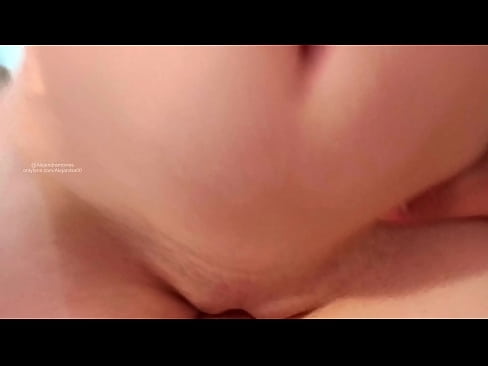 ❤️ Ich schlafe im Zimmer meiner Schwester und bin so aufgewacht ☑ Sex video bei uns ️❤
