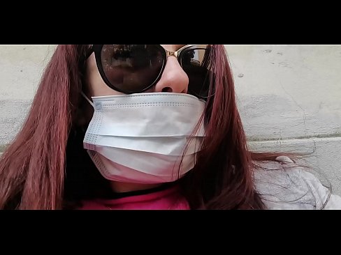 ❤️ Nicoletta rächt sich an ihrem Nachbarn und pinkelt in seine Garage (Special Covid19 Italian Quarantine) ☑ Sex video bei uns ️❤